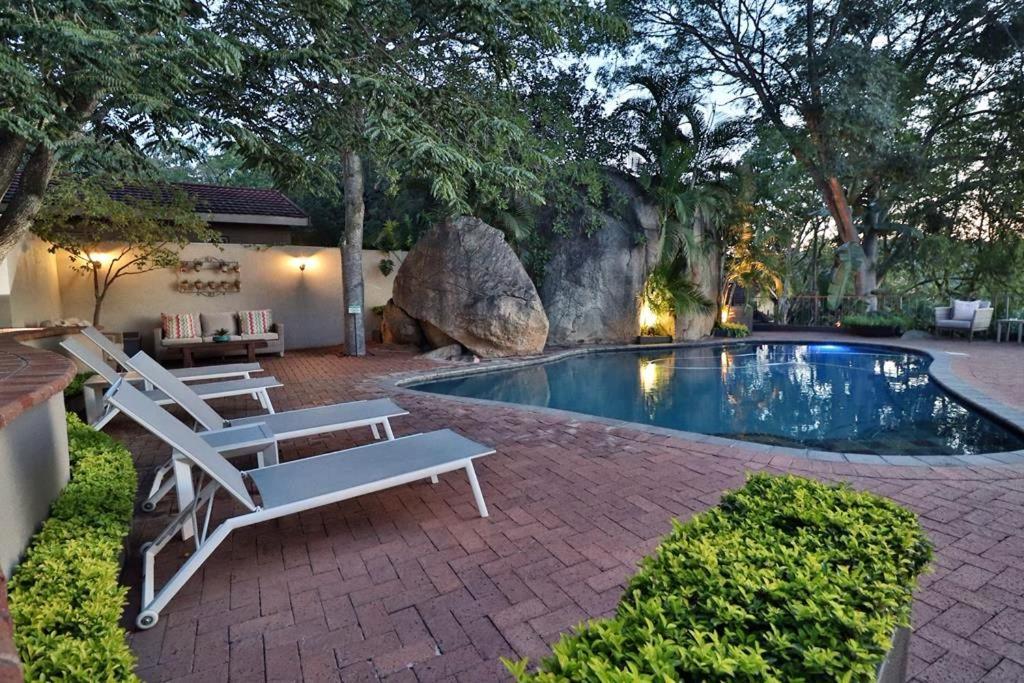 La Roca Guest House Mbombela Exterior foto